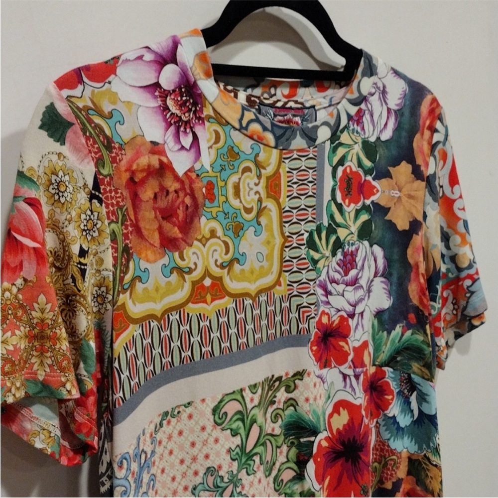 Johnny Was Catalina Block
Multicolor Print Top Size S-
Boho Hippie Festival - Picture 6 of 10
